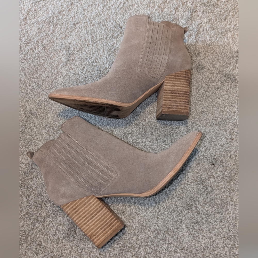 Nine West Western Suede Boots